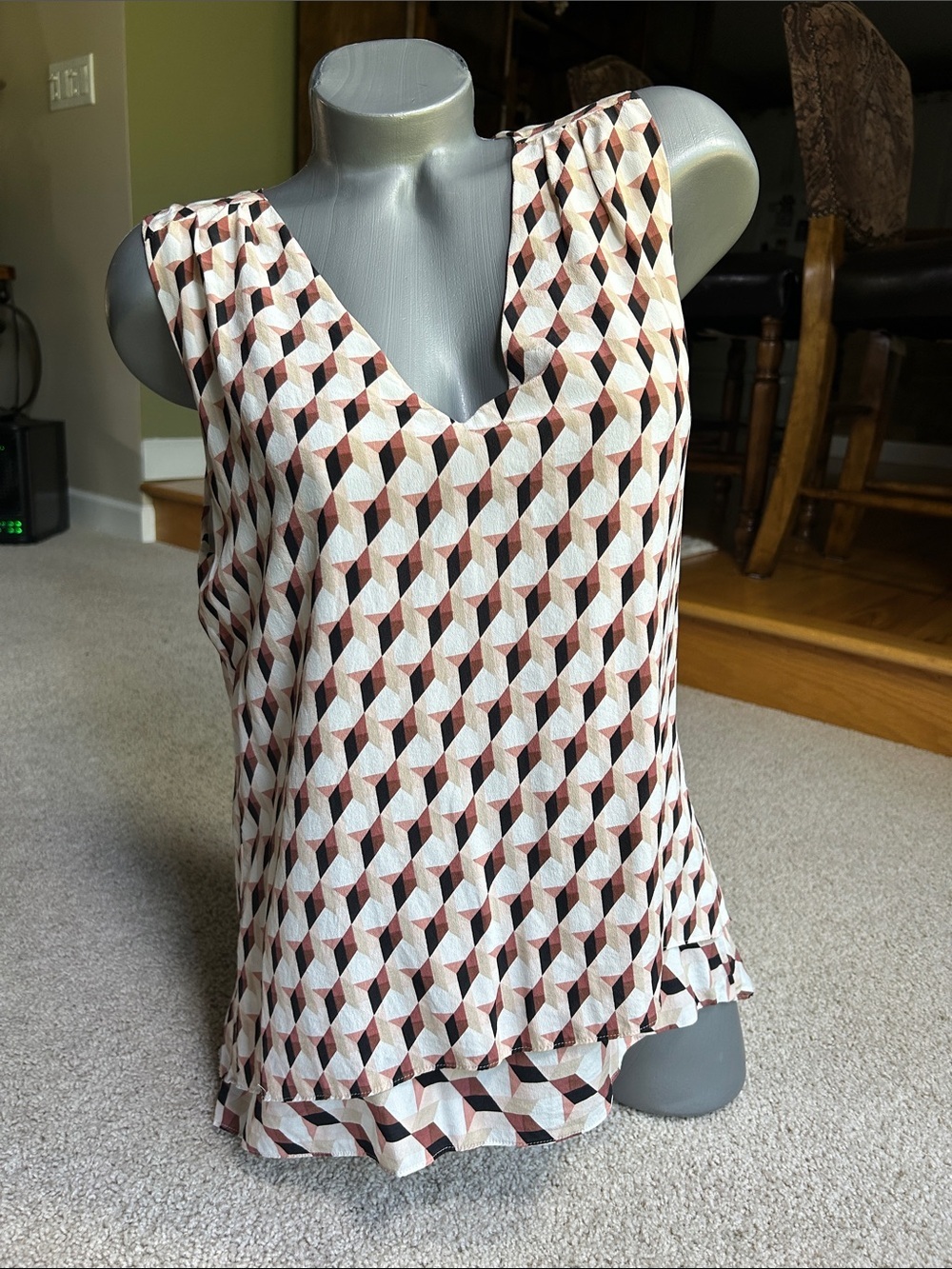 WHITE HOUSE, BLACK MARKET, ABSTRACT TUNIC TANK TOP